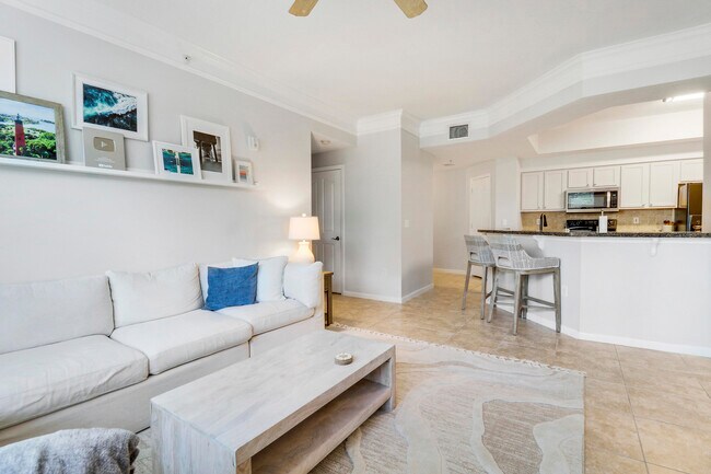 Building Photo - 275 Murcia Dr