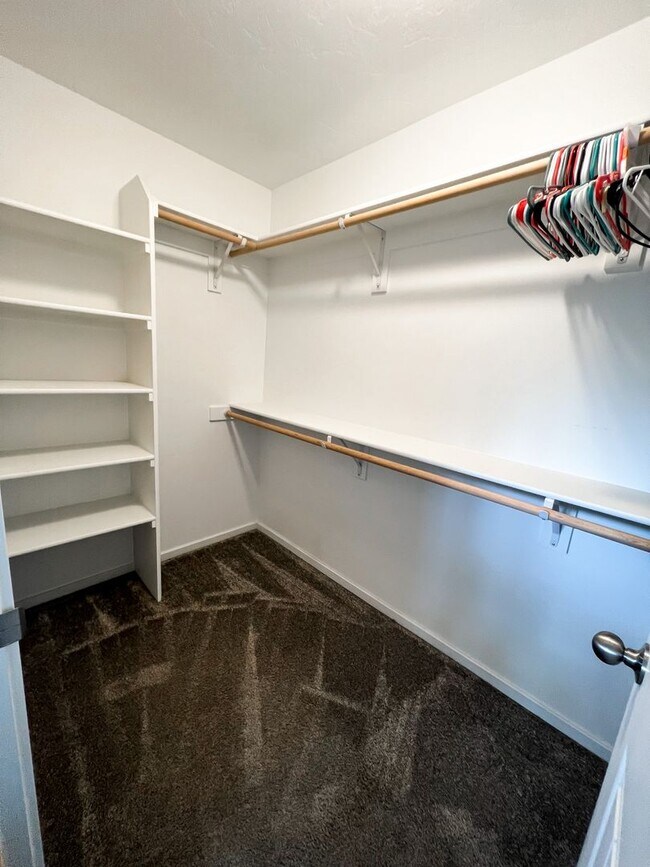 Building Photo - 645 E 35th Ave