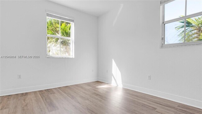 Building Photo - 10863 NW 85th St