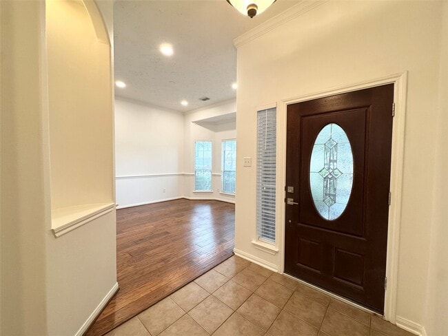 Building Photo - 24234 Lake Path Cir