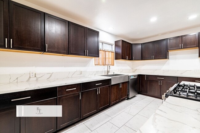 Building Photo - Bright & Spacious Single-Story 4-Bedroom Home in La Mirada – Open Layout