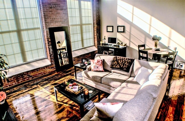 Interior Photo - Victoria Riverside Lofts