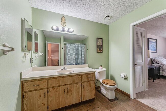 Building Photo - 6401 Drexel Dr