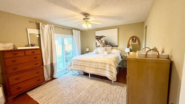Building Photo - 5840 Tanglewood Dr NE