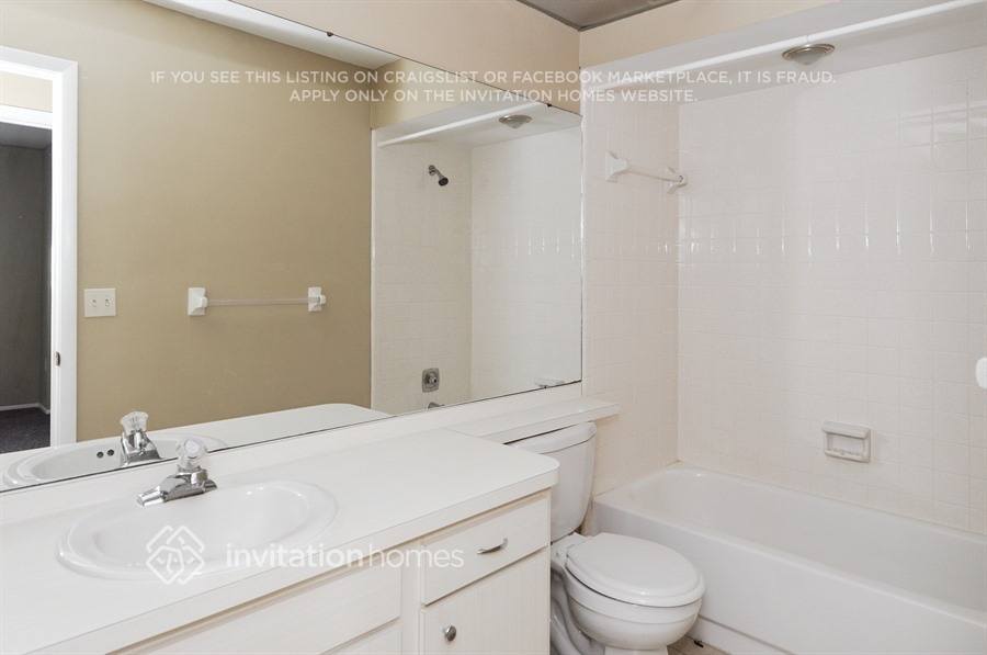 Building Photo - 6906 20th Ave W