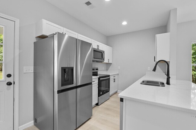 Building Photo - 3106 Hammond Ave
