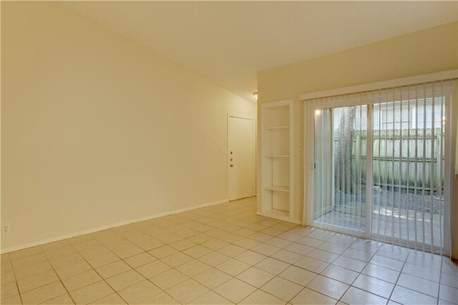 Building Photo - 5808 Emerald Forest Dr