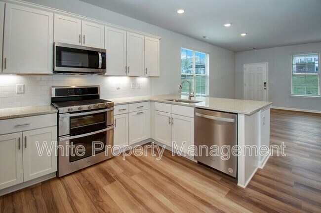 Building Photo - 3130 Glenn Hope Wy