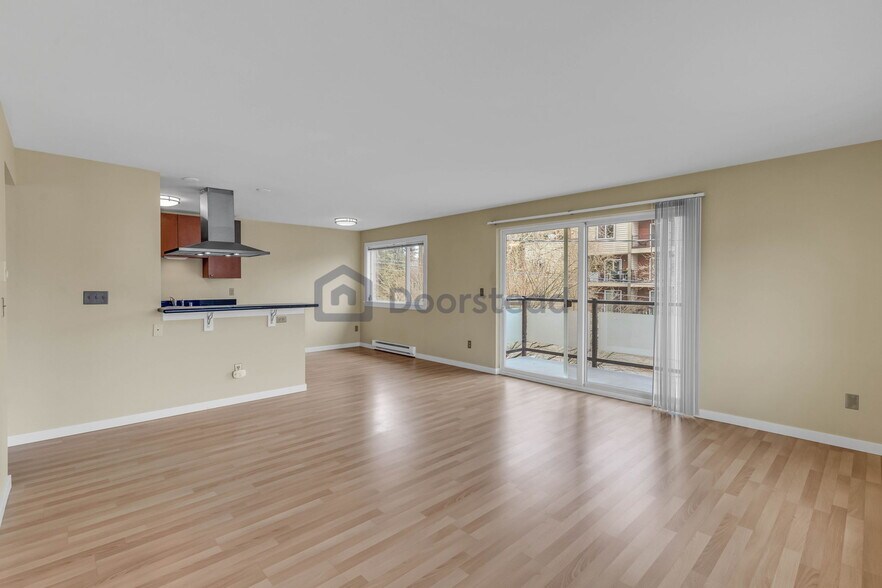 Building Photo - 845 NE 125th St