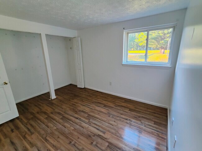 Building Photo - 2153 Wainwright Ct