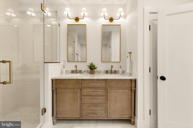 Building Photo - 1706 Bay St SE