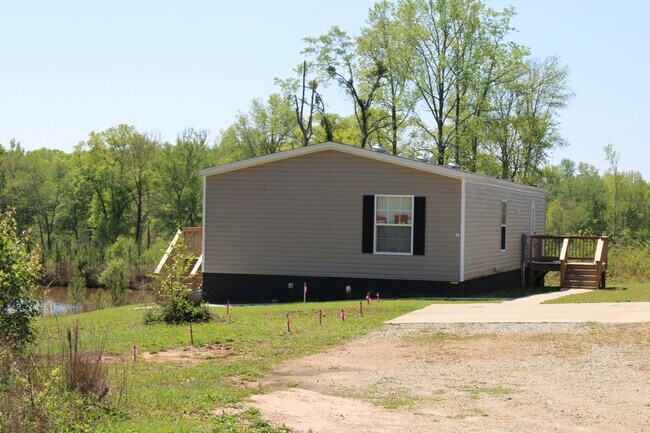 Building Photo - 818 W Grantville Rd