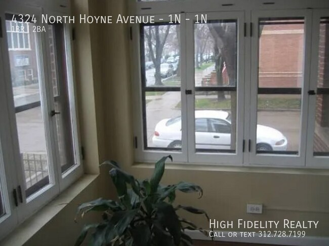 Building Photo - 4324 N Hoyne Ave