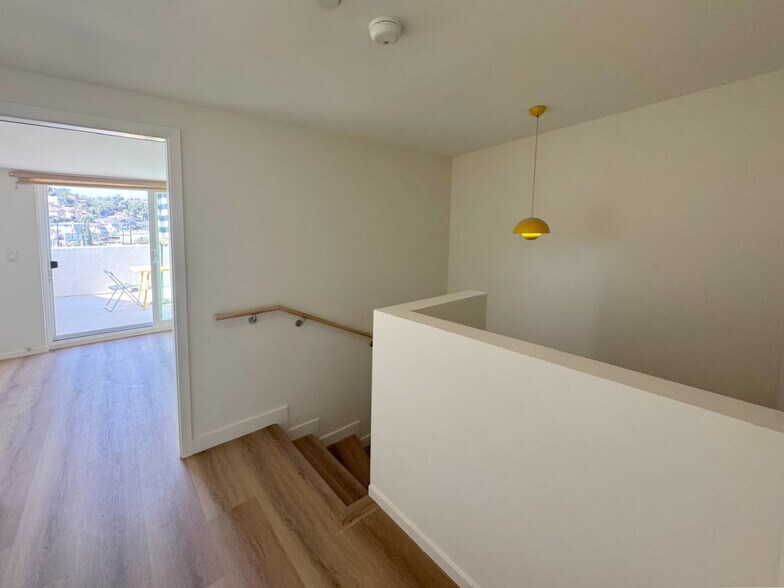 Building Photo - 4548 Huntington Dr S