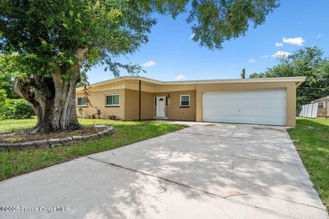 Building Photo - 855 Delano Rd