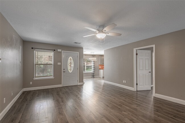 Building Photo - 1022 Landing Way