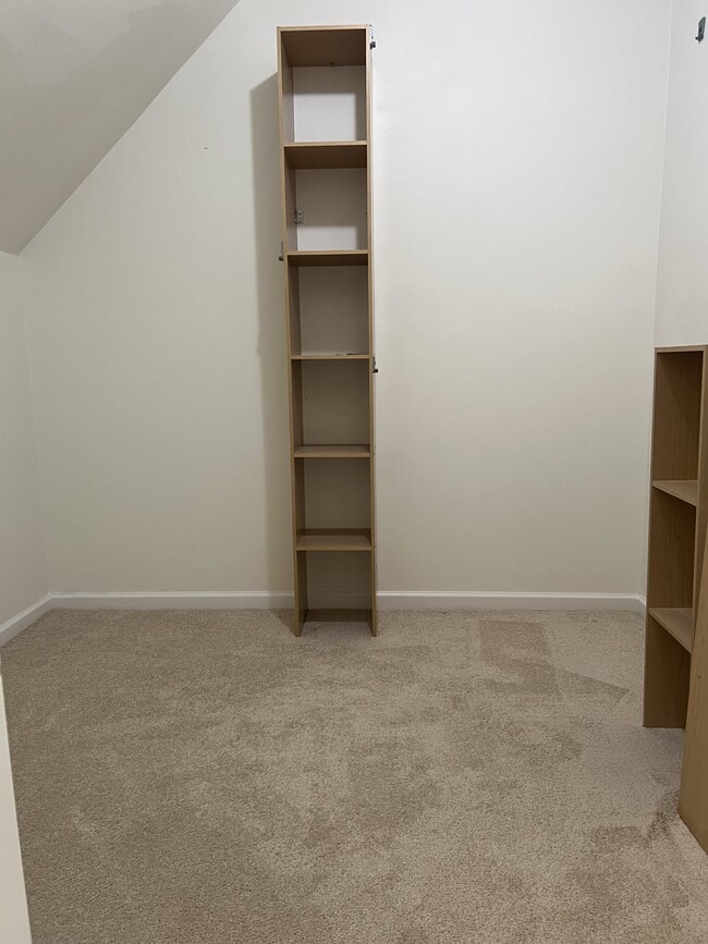 Building Photo - 9 Apple Blossom Ln