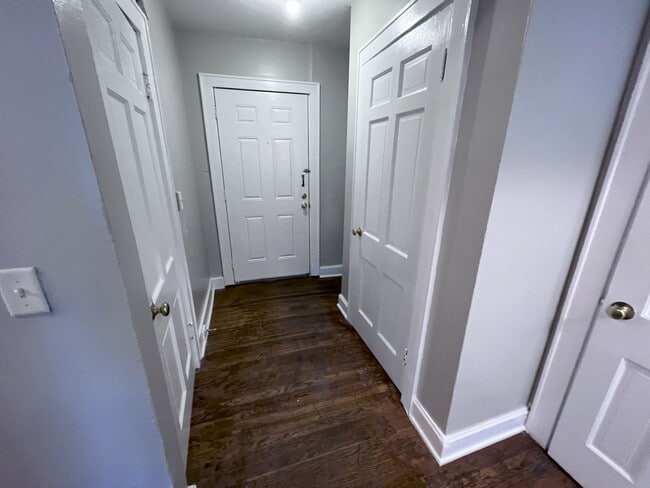 Building Photo - 419 Belmont Ave