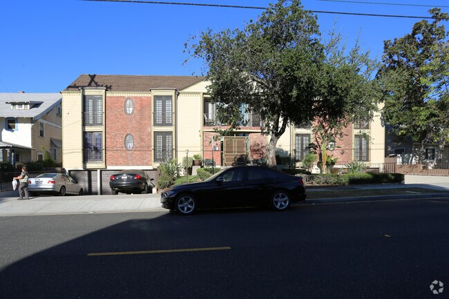 Building Photo - 127 S Adams St