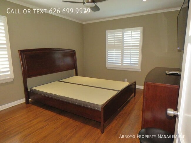 Building Photo - 1212 N Story Pl