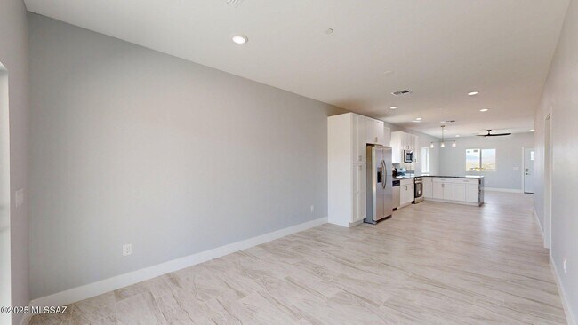 Building Photo - 7095 W Los Reales Rd