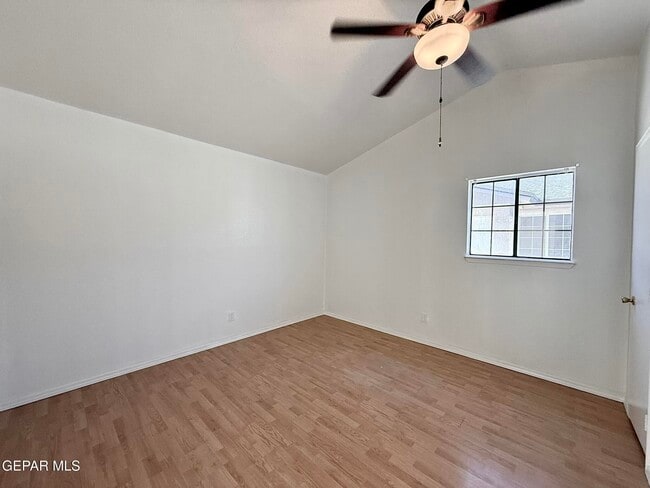 Building Photo - 13373 Greendale