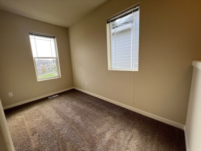 Building Photo - 28609 SW Villebois Dr N
