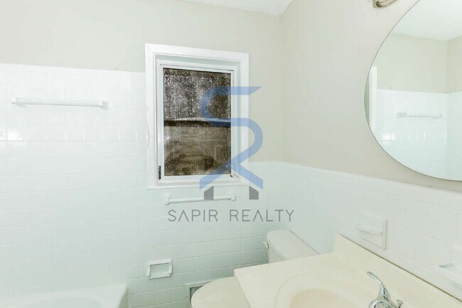 Building Photo - Collier Heights Classic – Spacious 5BR Near Downtown Atlanta