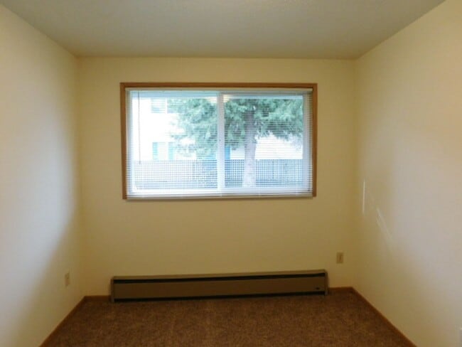 Building Photo - short04