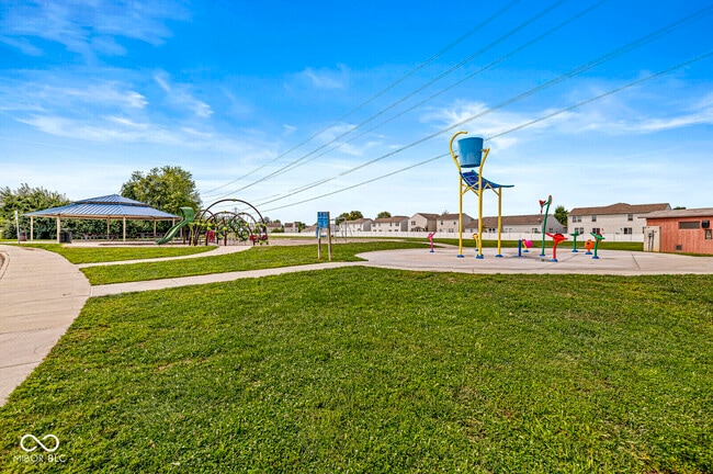 Building Photo - 7928 States Bend Dr