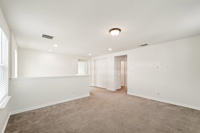 Building Photo - 3306 Putnam Fields