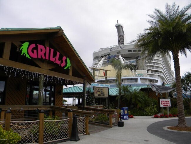 Building Photo - BEAUTIFULLY FURNISHED, 3 BEDROOM 2 BATH,  VACATION CONDO!