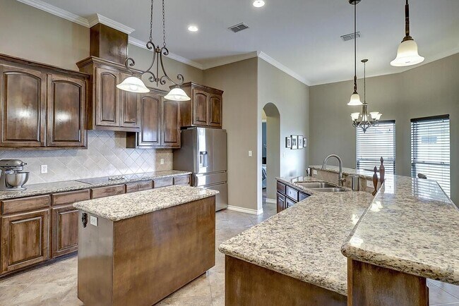 Building Photo - 15134 Barataria Dr