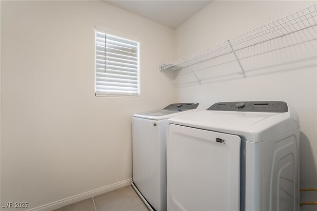 Building Photo - 4546 Swimming Minnow Ave