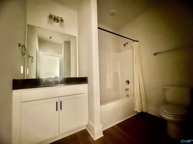 Building Photo - 91333 Monteagle Blvd SE