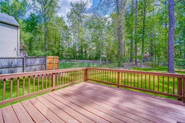 Building Photo - 2218 Woodfern Dr