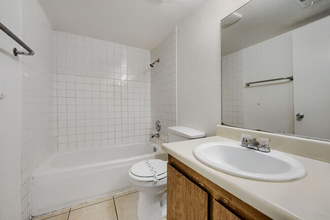 Building Photo - 4651 Amberleigh Ln