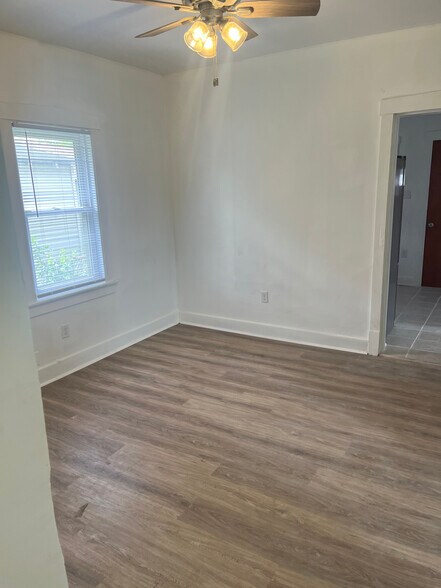 Building Photo - 3802 Catalpa St
