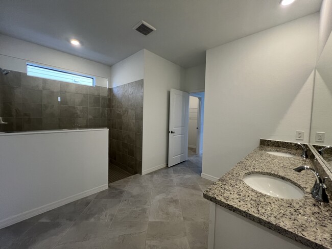 Building Photo - 15052 Palamos Cir