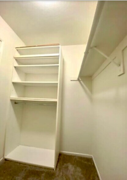 Building Photo - 6 Westerly