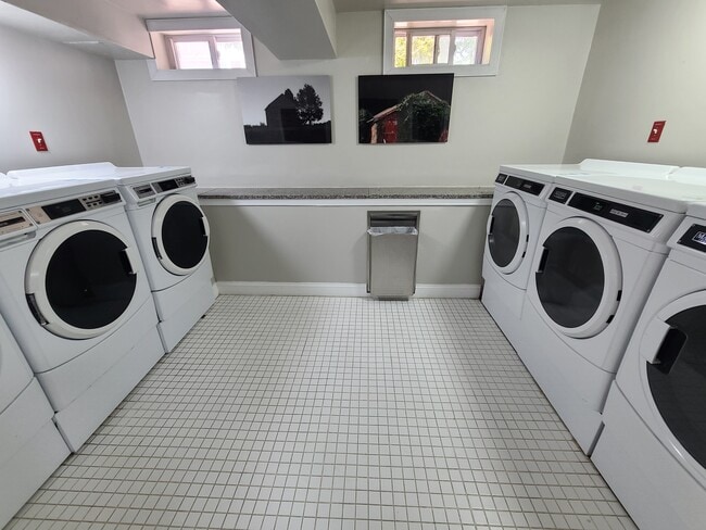 Building Photo - 131 Salmon Brook Dr