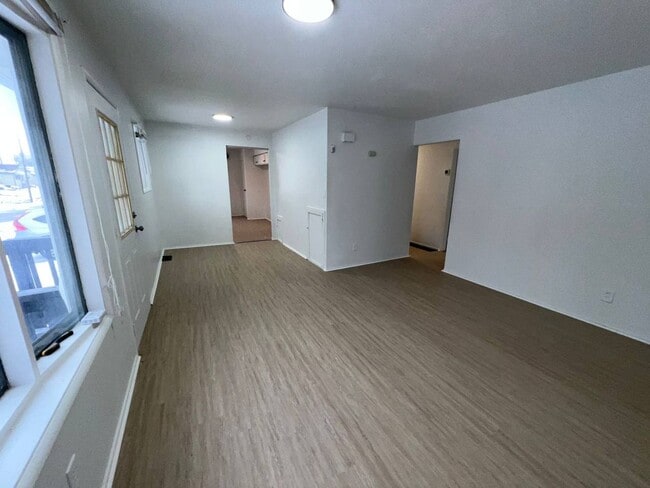 Building Photo - 3 bedroom Ranch home with LARGE basement - EDEN and CMHA section 8 available.