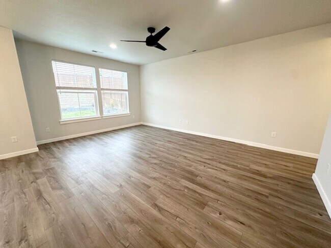 Building Photo - Prioritize comfortable living in this CBH home built in 2024!
