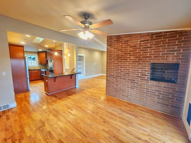 Building Photo - Beautiful 4 Bed 3 Bath Spacious Home in Renton