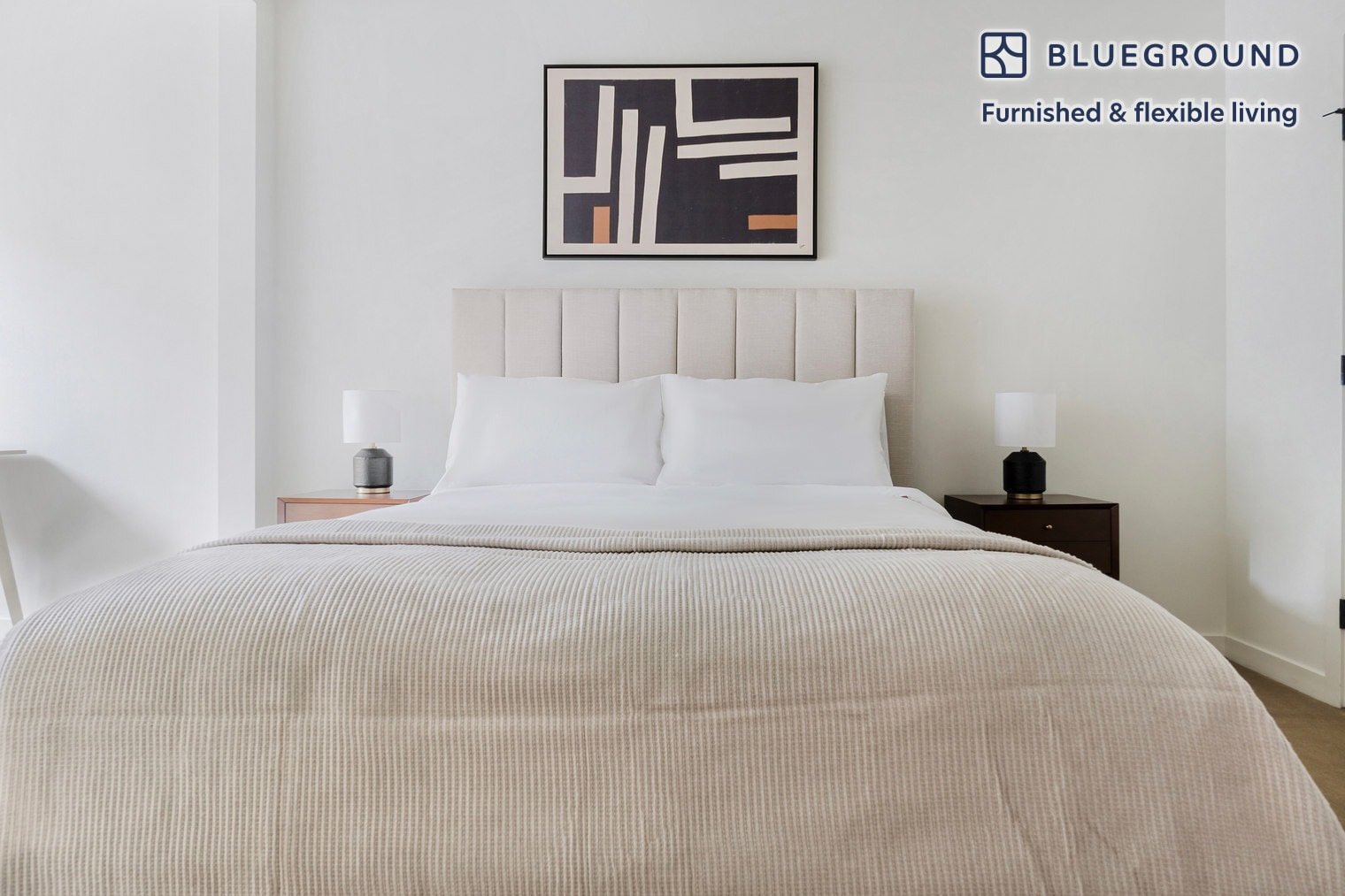 Building Photo - 624 Yale Ave N