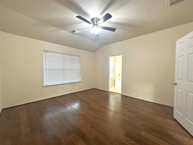 Building Photo - 254 Liriope Ct