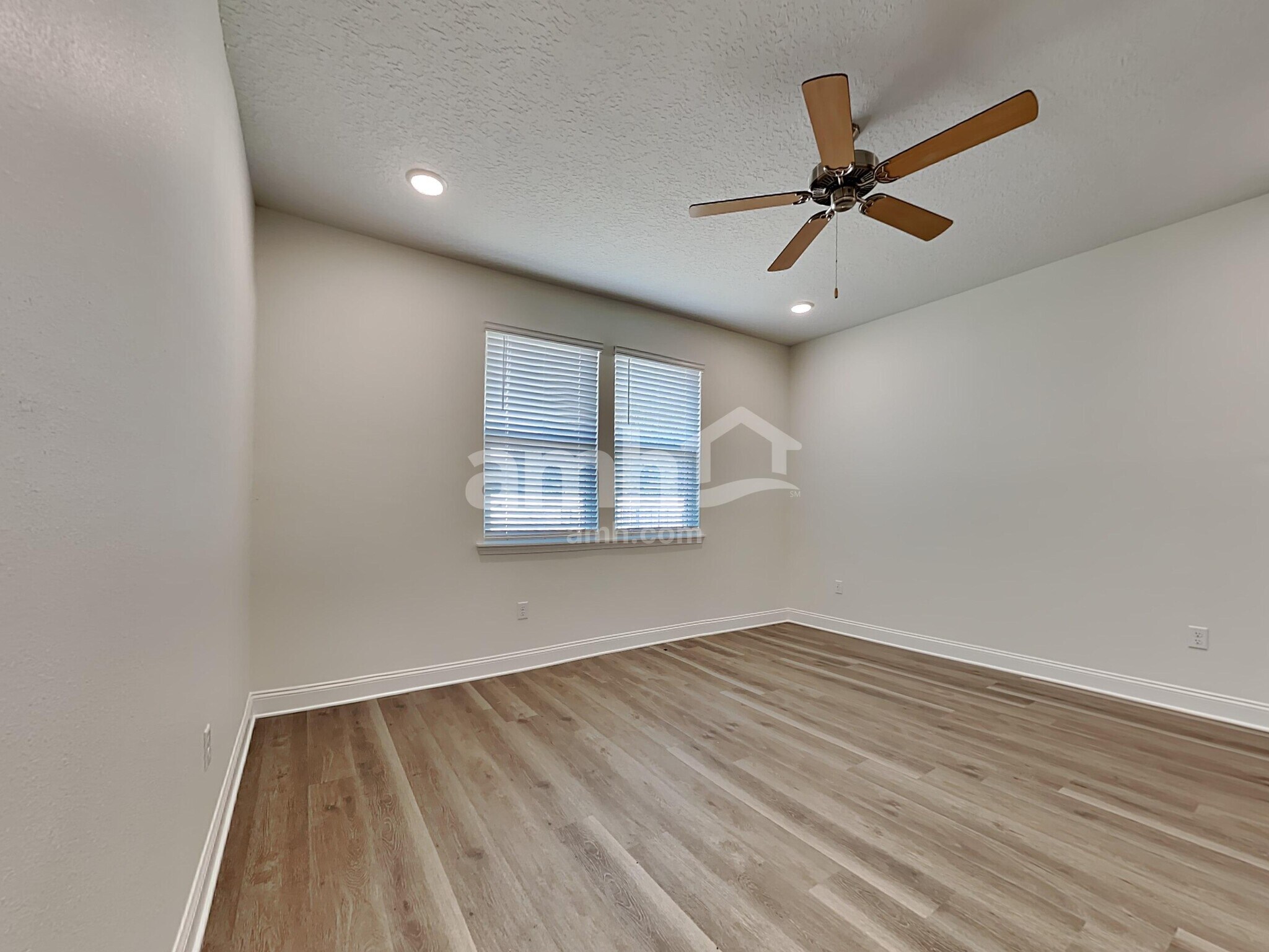 Building Photo - 11560 Bay Hl Cir