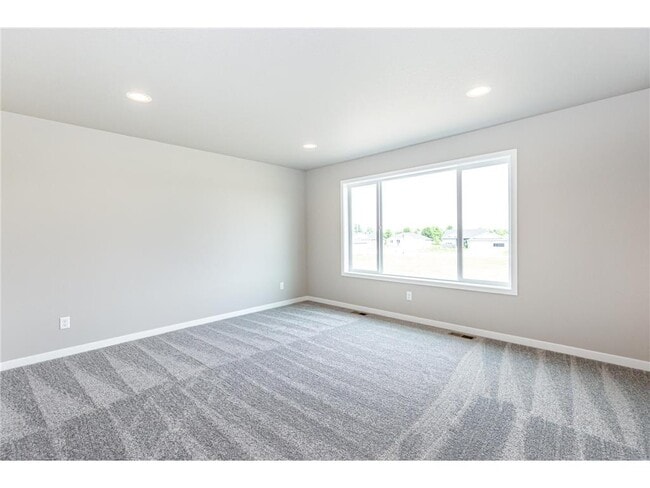 Building Photo - 4743 32nd St S