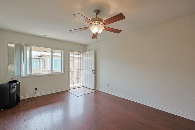 Building Photo - 4654 33rd St