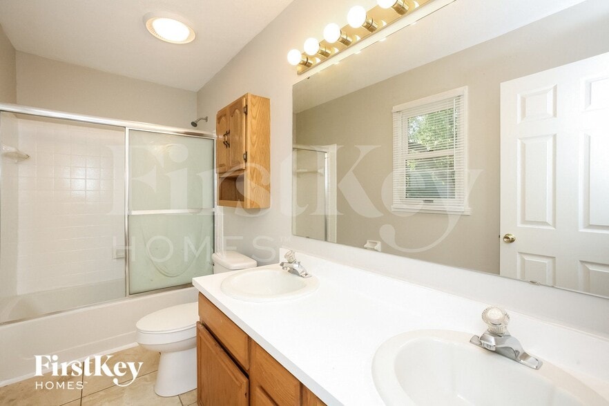 Building Photo - 8548 Appleby Ln